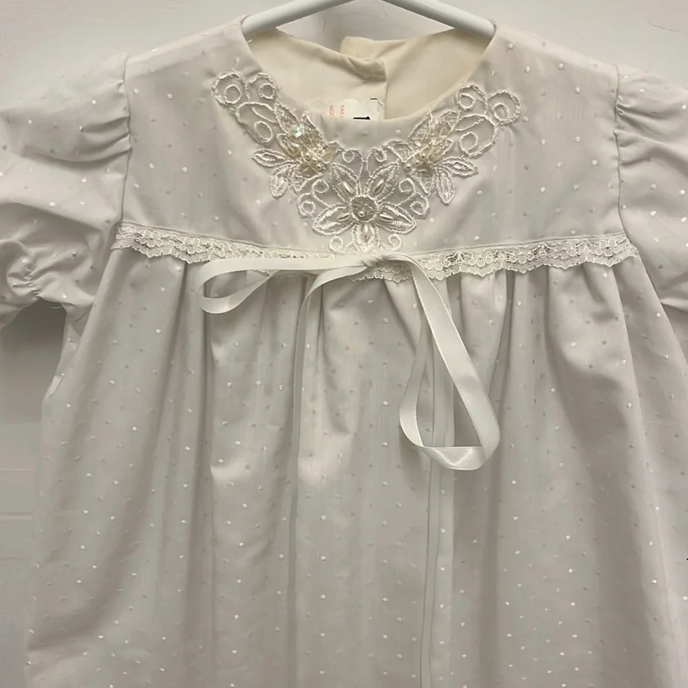 Vintage Baptism Christening Dress 3 Months 3-Piece Cape Bonnet White Lace Trim - Picture 3 of 12